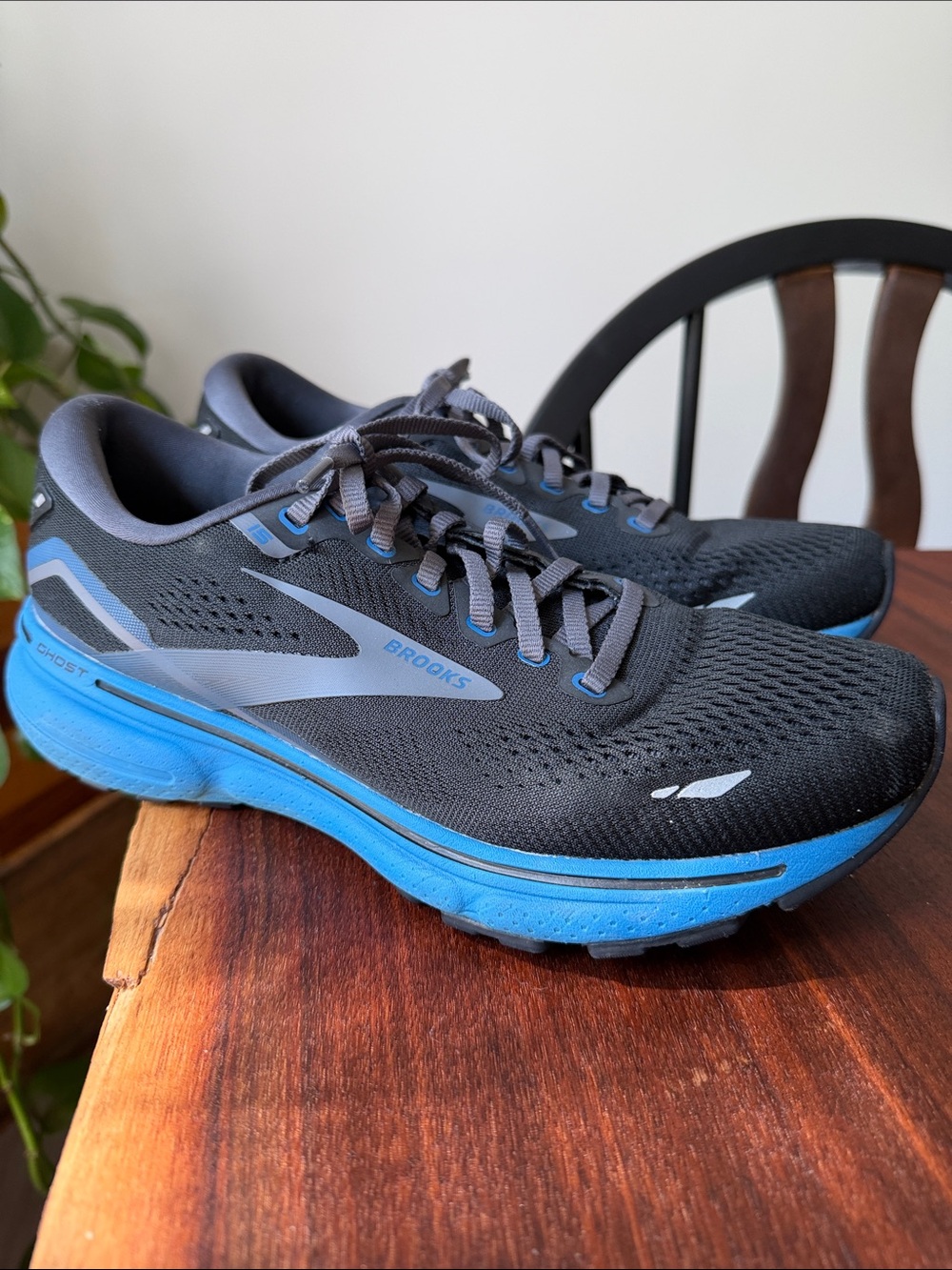 Brooks Men’s Black and Blue Ghost Running Shoes